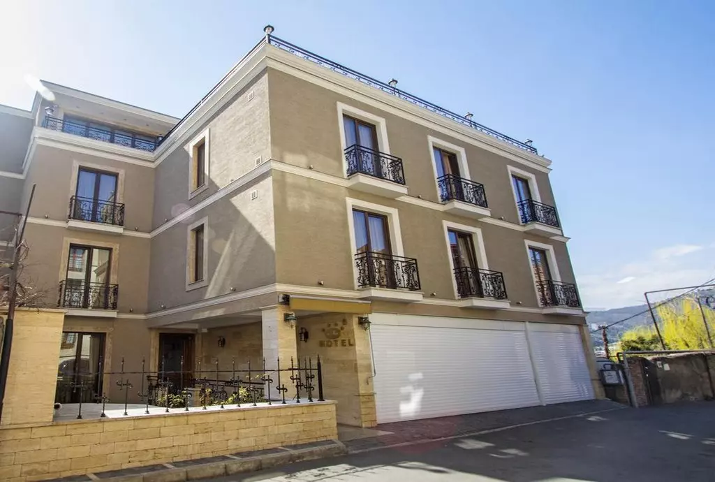 hotel kmm tbilisi_shabavizparvaz_03.jpg